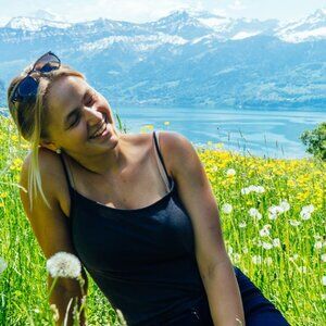 Meet your Posher, Anaiis